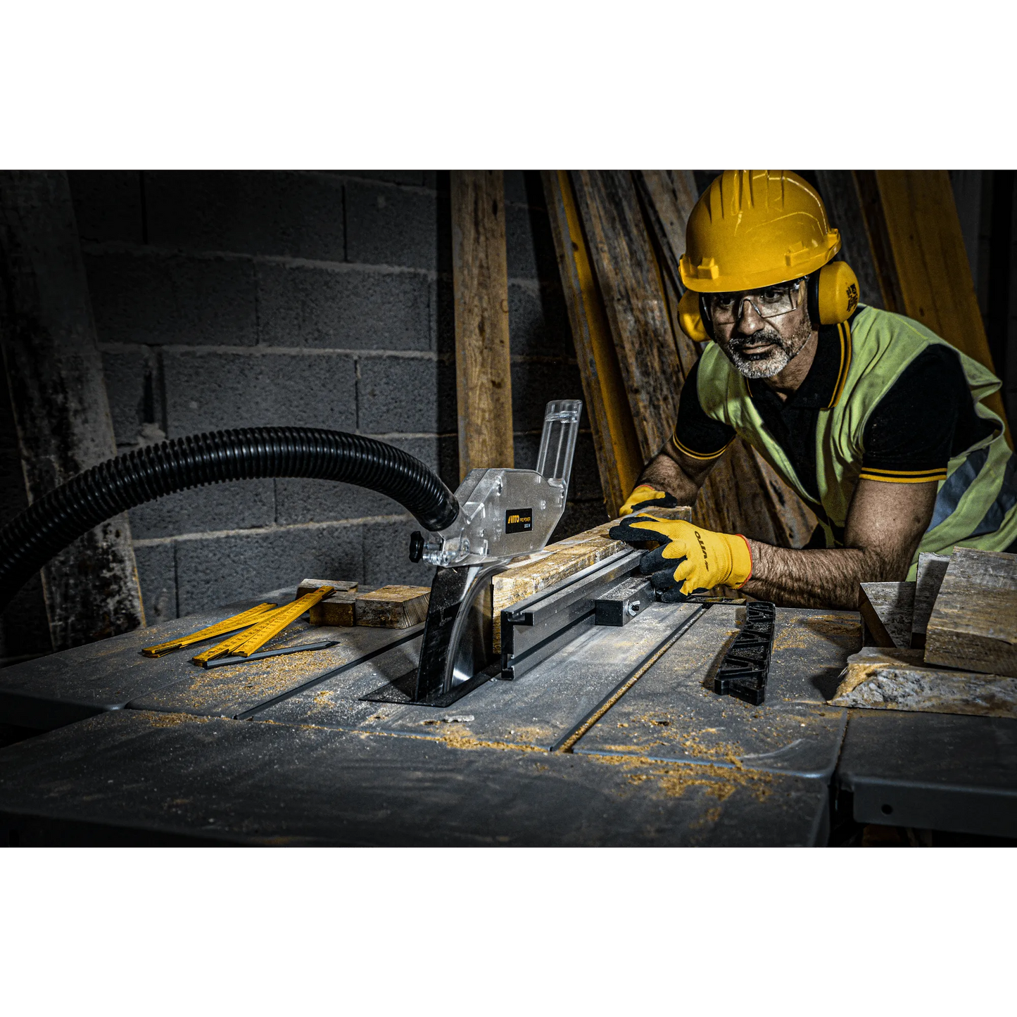 SIERRA CIRCULAR DE MESA 1800W